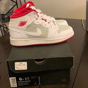 Air Jordan 1 Mid
